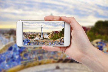 Park Guell fotoğraf bir telefon ile çekici