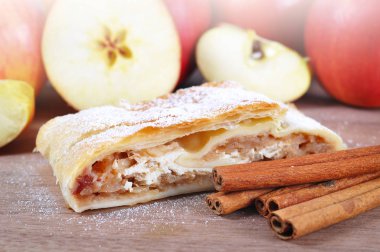 Hizmet elma Strudel