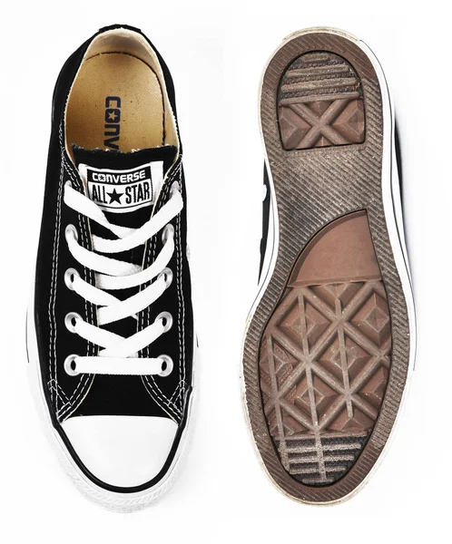 CHLUMCANY, REPÚBLICA CHECA, 27 DE MARÇO DE 2015: Sapatos Black Converse — Fotografia de Stock