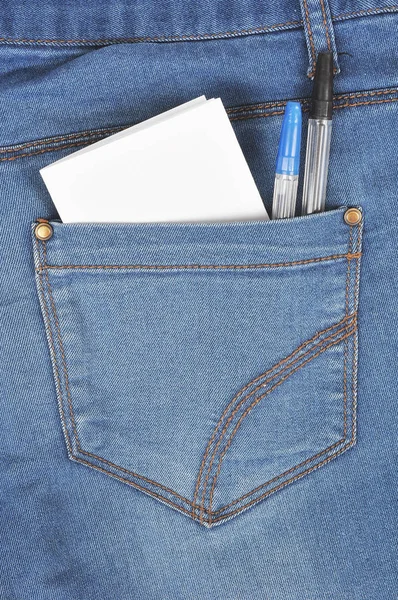 Denim cep iki kalem ve kağıt ile