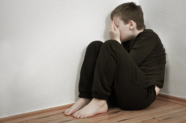 Abused boy crying — Stock Photo, Image