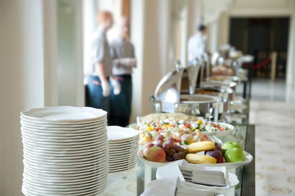 Conjunto de mesa para um banquete — Fotografia de Stock