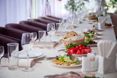 Tablo bir ziyafet için ayarla