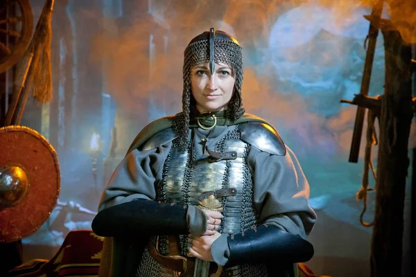 kadın savaşçı zırh