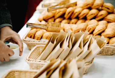 Puf böreği ziyafette