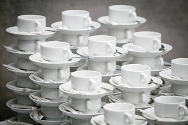 Çay bardak yığını