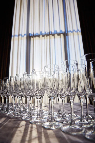 Pink White Champagne Glasses Sun — Stock Photo, Image