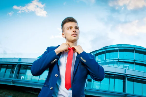 Den Unge Affärsmannen Som Just Fått Sparken — Stockfoto