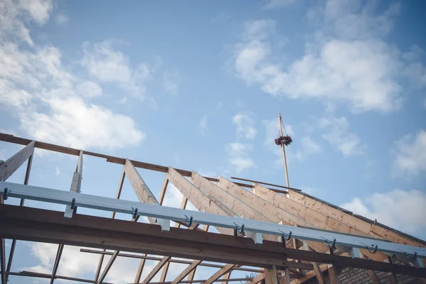 Topping-out ceremony with a wreath — 图库照片