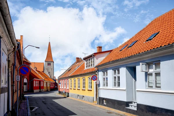 Ulice malé dánské vesnice — Stock fotografie