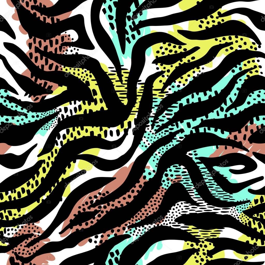 Fashionable seamless animal pattern background. Colorful exotic animal print. Vector pattern. 