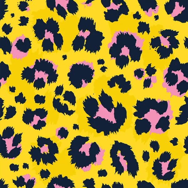 Vector illustration leopard print seamless pattern. Yellow hand drawn background. — Stock Vector