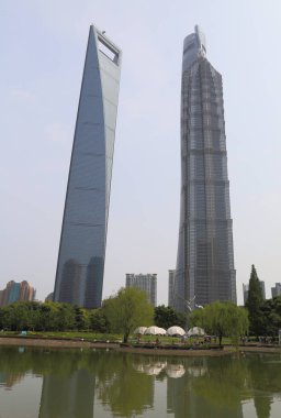 Shanghai Çin - 15 Temmuz 2015: Pudong Lujiazui Shanghai Merkez 