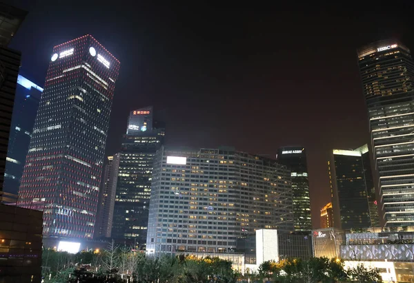Shanghai, china - 14. Juli 2015 shanghai pudong lujiazui buildings — Stockfoto