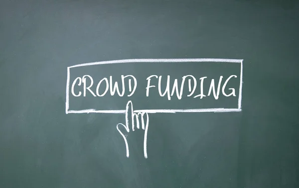 Finger Klicka crowdfunding symbol på blackboard — Stockfoto