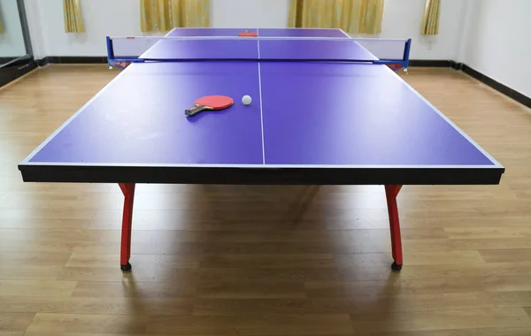 Tavolo da ping pong — Foto Stock