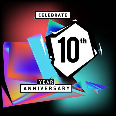 Yıldönümü Kartı renkli arka plan ile. doğum günü logosu geometrik renkli arka plan üzerinde.