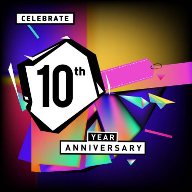 Yıldönümü Kartı renkli arka plan ile. doğum günü logosu geometrik renkli arka plan üzerinde.