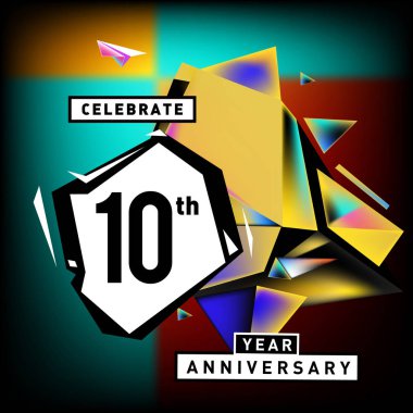 Yıldönümü Kartı renkli arka plan ile. doğum günü logosu geometrik renkli arka plan üzerinde.