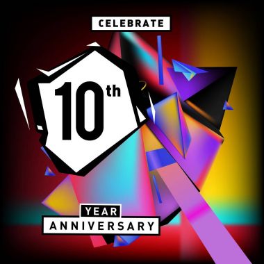 Yıldönümü Kartı renkli arka plan ile. doğum günü logosu geometrik renkli arka plan üzerinde.