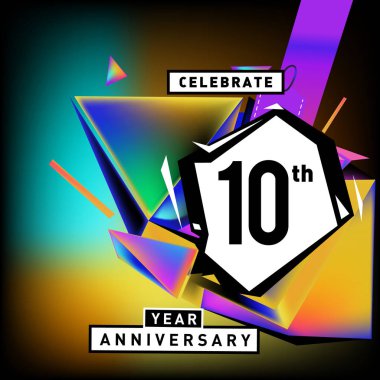 Yıldönümü Kartı renkli arka plan ile. doğum günü logosu geometrik renkli arka plan üzerinde.