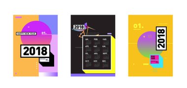 Yeni yıl 2018 takvim kapak şablonu. Takvim ve Poster Tasarımı renkli Memphis tarzı arka plan ile.