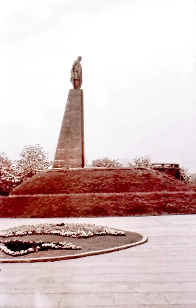 Kaniv Le monument à Chevtchenko Mai 1964 — Photo