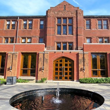 Toronto Üniversitesi Munk Okulu çeşme 2016 