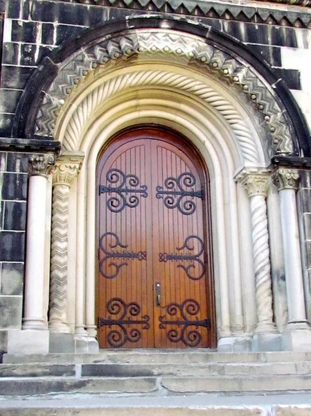 Porta dell'edificio principale dell'Università di Toronto 2015 — Foto Stock