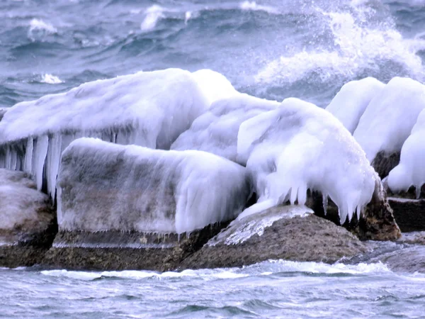 Pedras Toronto Lake sob ise 2016 — Fotografia de Stock