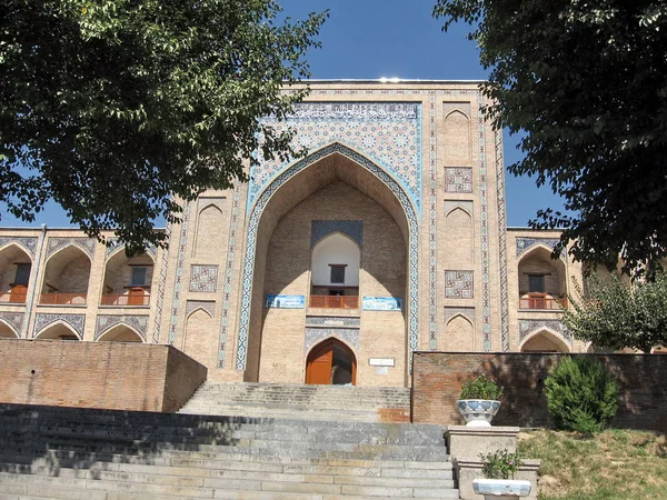 Tashkent Kukeldash Madrassah září 2007 — Stock fotografie