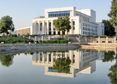 Samarkand müzik ve Drama Tiyatrosu Eylül 2007