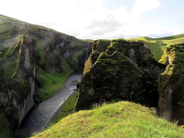 IJsland prachtige landschap van de Fjadrargljufur Canyon 2017 — Stockfoto