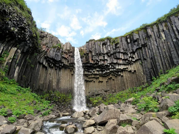 Svartifoss şelale 2017 görünümünü İzlanda — Stok fotoğraf