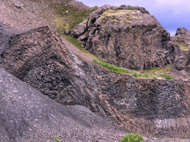  İzlanda Hljodaklettar bazalt oluşumu 2017