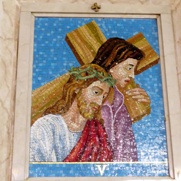 ソーンヒル St 復活祭 Baylon 教会の十字架第 5 回駅 — ストック写真