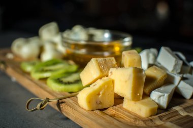 peynir bira için farklı türdeki snack