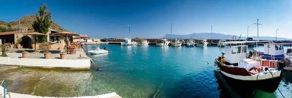 Kastelli Kissamos Crete island  old harbour  big landscape — Stock Photo, Image