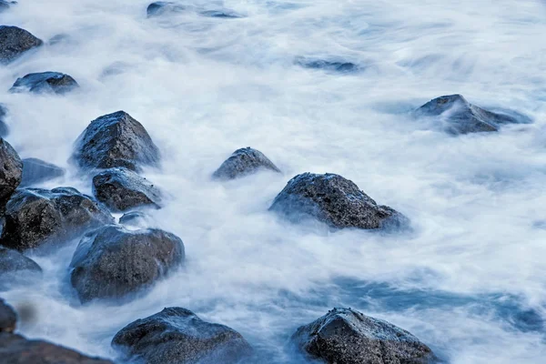 Vlny oceánu atalantic dlouhá doba expozice — Stock fotografie