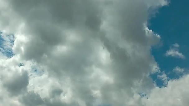 Himmel mit Wolken — Stockvideo