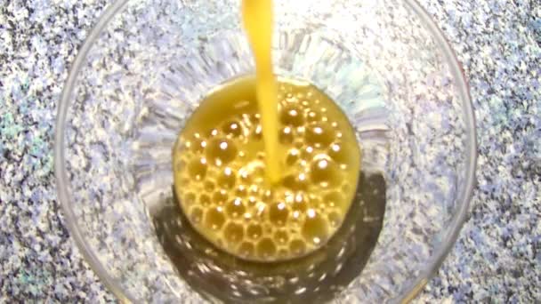 含矿泉水的大麻蛋白粉 — 图库视频影像