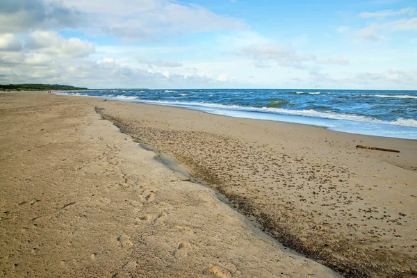 Praia solitária do Mar Báltico na Polônia, Ustka — Fotografia de Stock