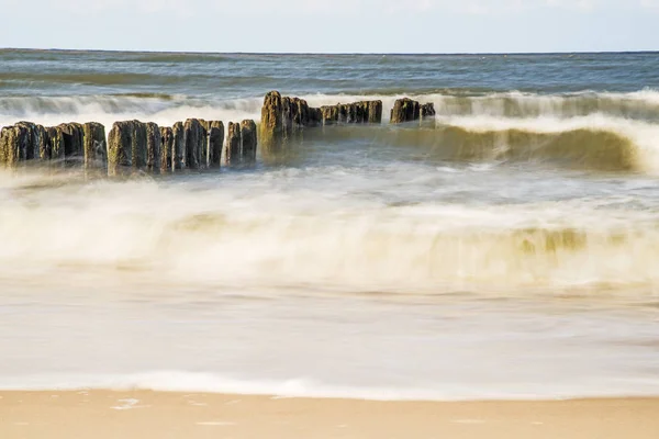 Surf i Östersjön i lång tid exponering — Stockfoto