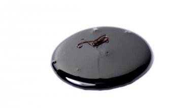 Cane pekmez bir plaka üzerinde çalışır