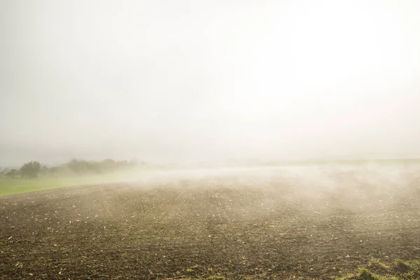 Fog in autumn over fields — Stock Photo, Image