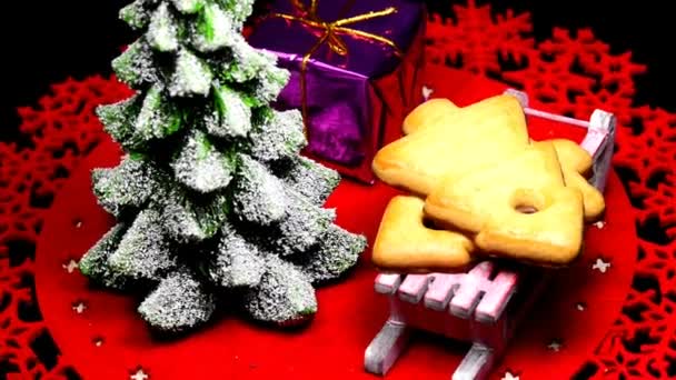 Pasteles Navidad Trineo Una Mesa Giratoria — Vídeos de Stock