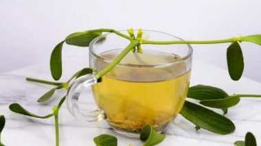 Ökseotu, sehpada çay