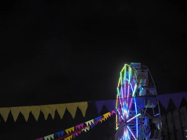 Small Ferris Wheel Outskirts — 스톡 사진