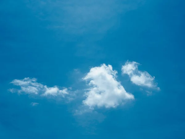 Kleine Wolken Langzaam Bewogen Door Wind Prachtige Lucht Met Witte — Stockfoto