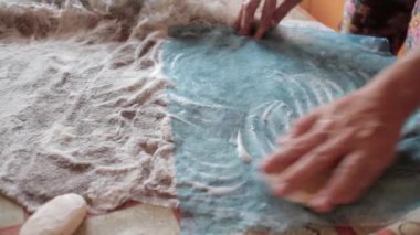 Kız lathers tedarik yün keçe sırasında